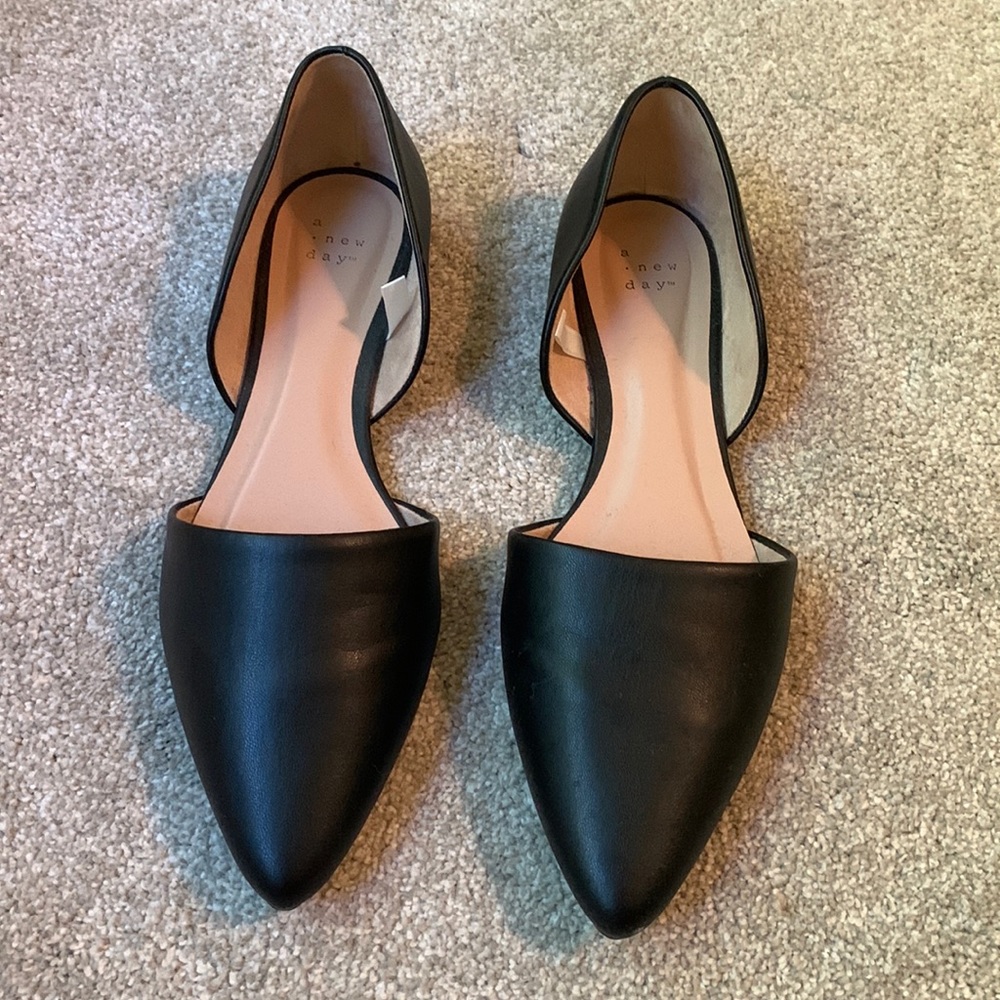 A New Day black flats. Size 10.